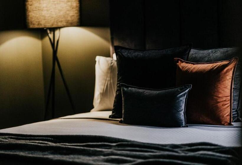 חדר סטנדרט עם מיטת קינג, The Amalfi Minimalist Room L