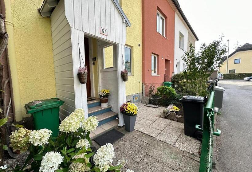 带2个卧室的公寓, Green Paradise & Cozy Retreat Salzburg With Free Parking