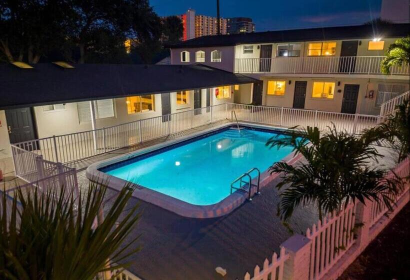 스탠다드 룸, Room In Guest Room   Elegant Remodeled Beach Hotel   05