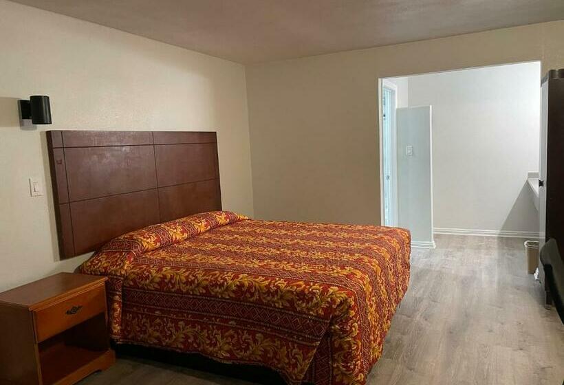 스탠다드 룸 킹사이즈 침대, Travelodge By Wyndham Fairplex Pomona