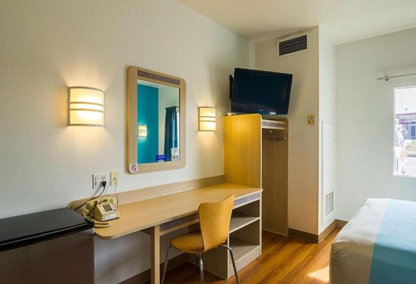 장애인을 위한 스탠다드 룸, Motel 6 wheatland, Wy