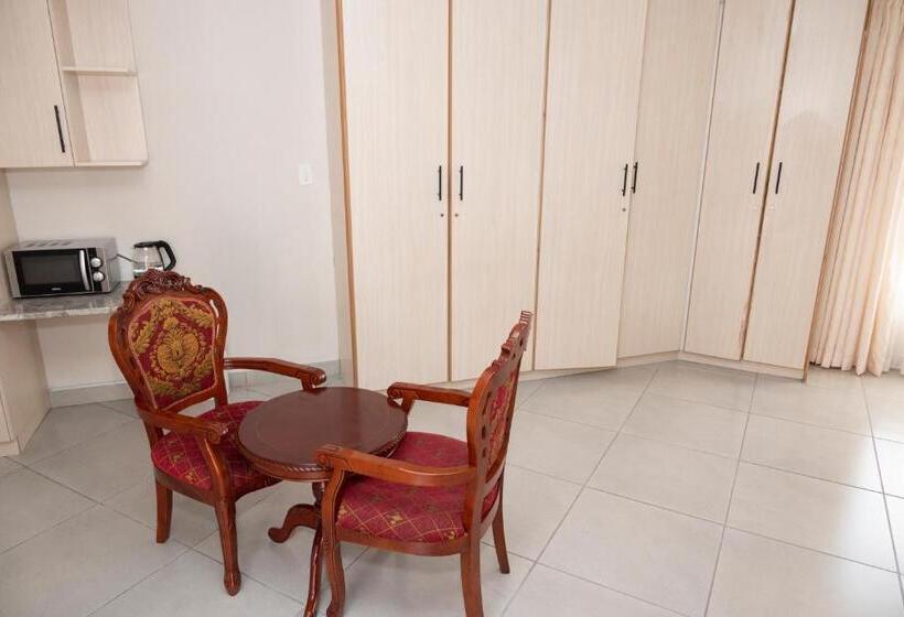 Quarto Familiar, Faces Guesthouse La Provance