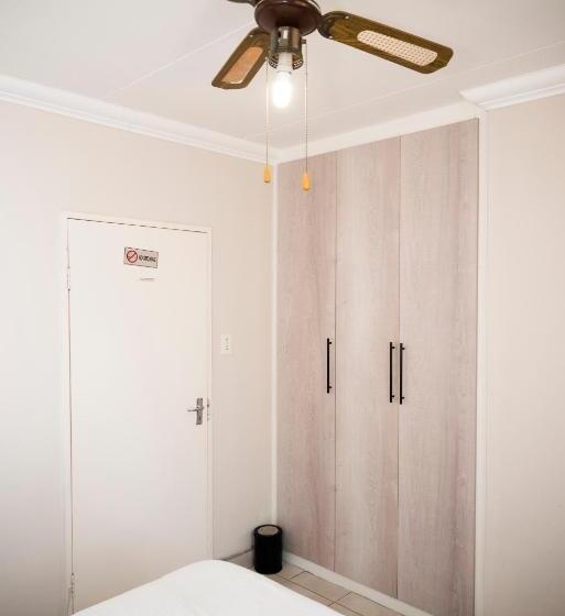 Quarto Economy, Faces Guesthouse La Provance