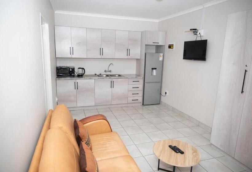 Quarto Estandar Interior, Faces Guesthouse La Provance
