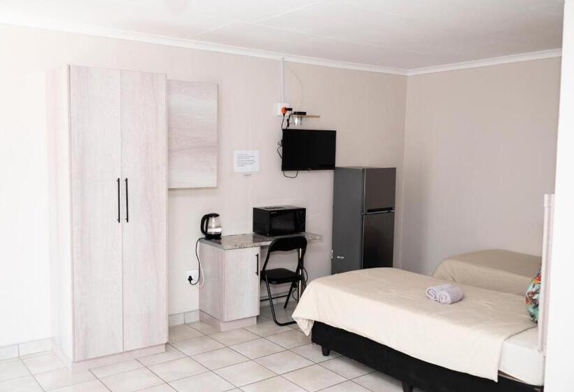 패밀리 룸, Faces Guesthouse La Provance