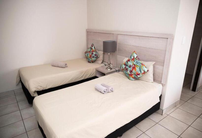 Quarto Familiar, Faces Guesthouse La Provance