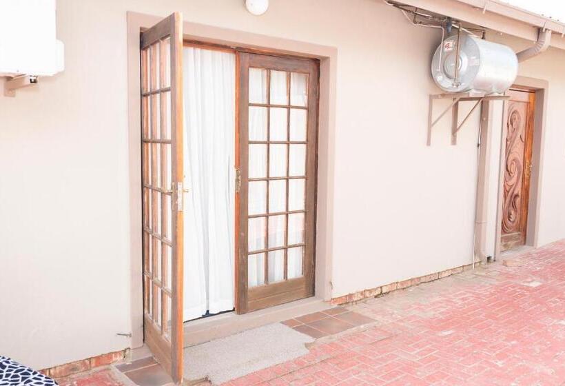 패밀리 룸, Faces Guesthouse La Provance