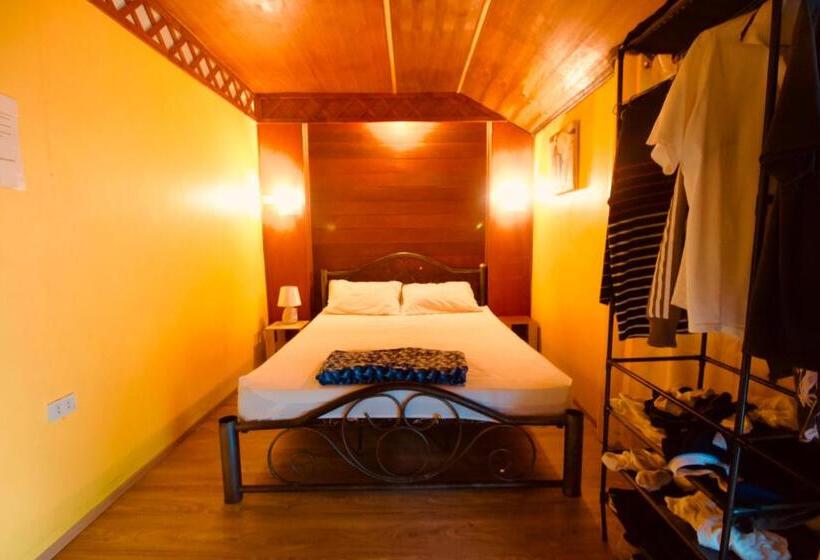 Quarto Estandar Cama King, Havana Nights Phi Phi