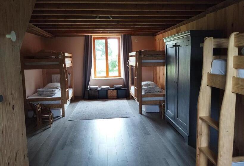 Семейный Номер, Les Prés Grand Lodge