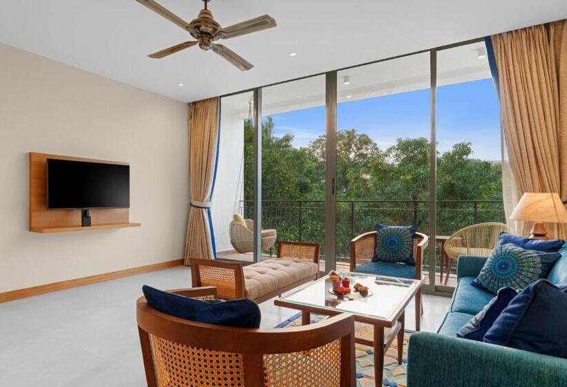 Люкс 2 Спальни, The Astor   All Suites Hotel Candolim Goa