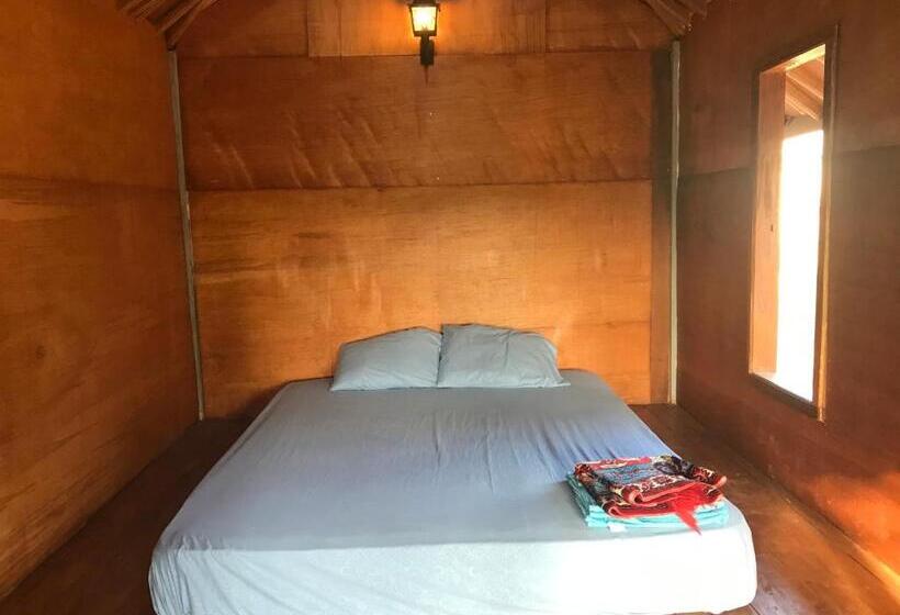 Номер Стандарт с Террасой, Muni S Lombok Bungalow