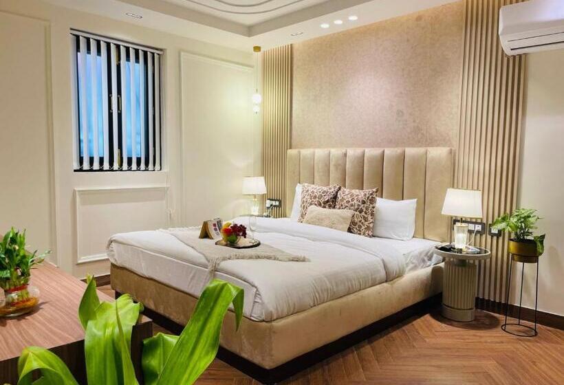 اتاق لوکس, Premium Suites In Malviya Nagar