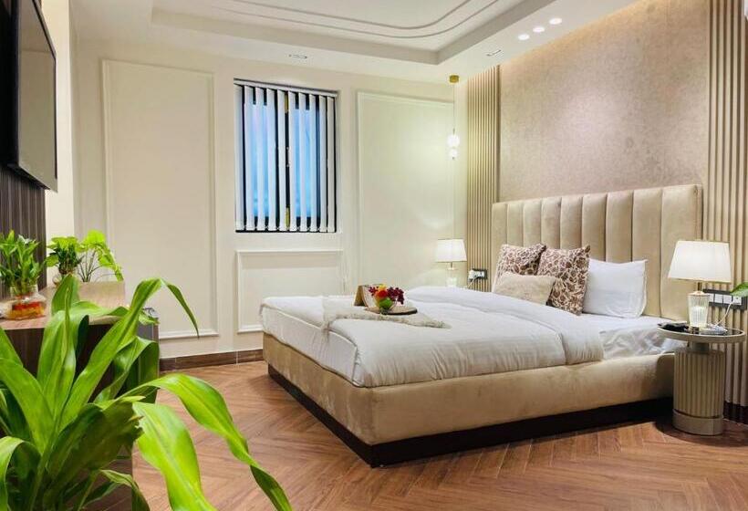 اتاق لوکس, Premium Suites In Malviya Nagar