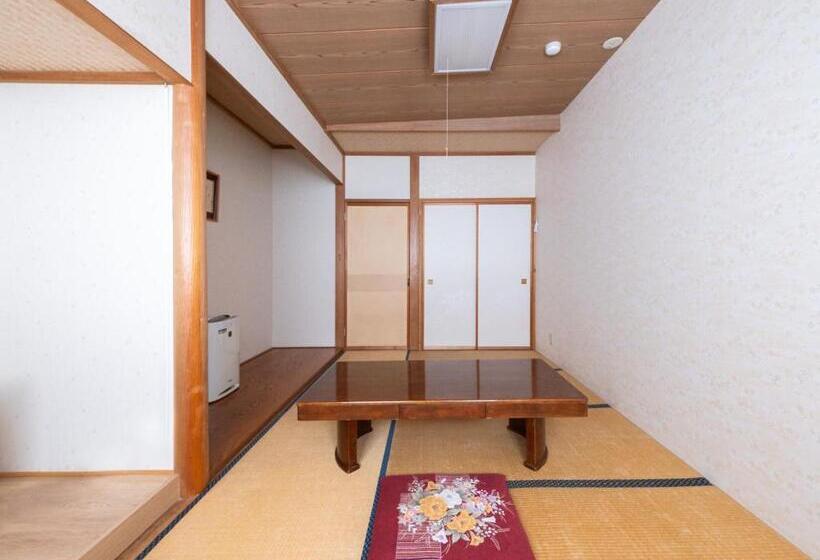 Номер Стандарт, Fuji Sakura Onsen Ryokan