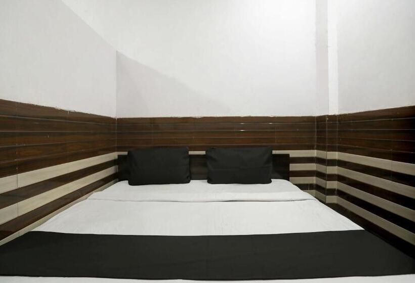 Трехместный Номер Классика, Midtown Guest House