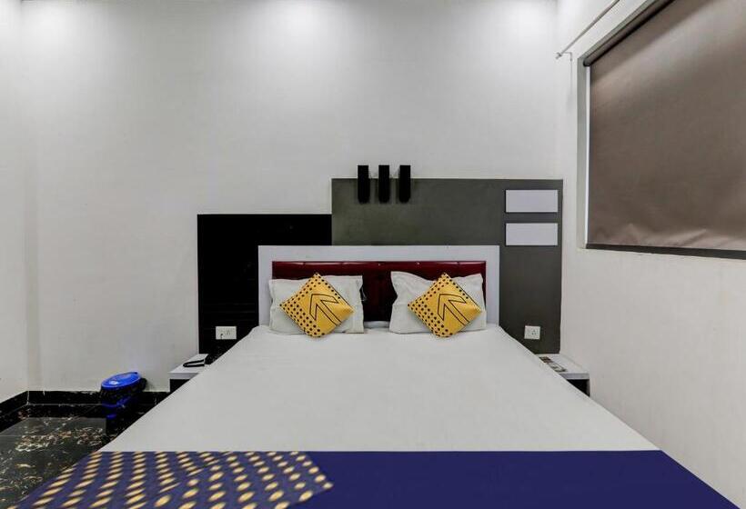 三人经典房间, Spot On Hotel Knight Inn
