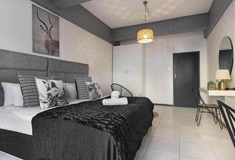 Quarto Estandar Cama King, Gold Buffalo
