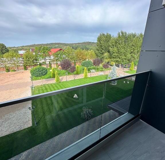Апартаменты 1 Спальня с Балконом, River Park
