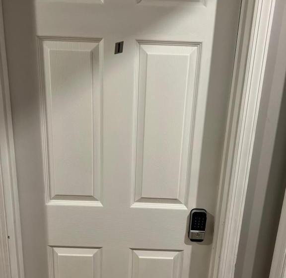 Номер Стандарт, Columbus Property