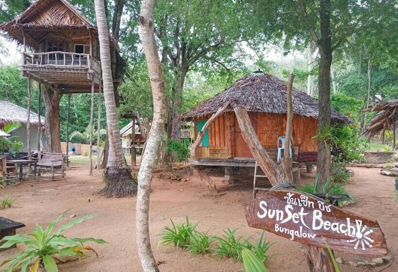 Бунгало Стандарт, Sunset Beach Bungalow Koh Pu