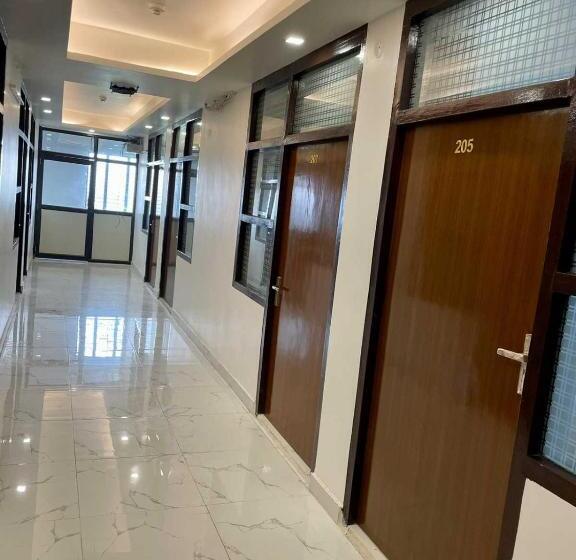 חדר קלאסי לשלושה, Oyo Hotel Sagar Presidency