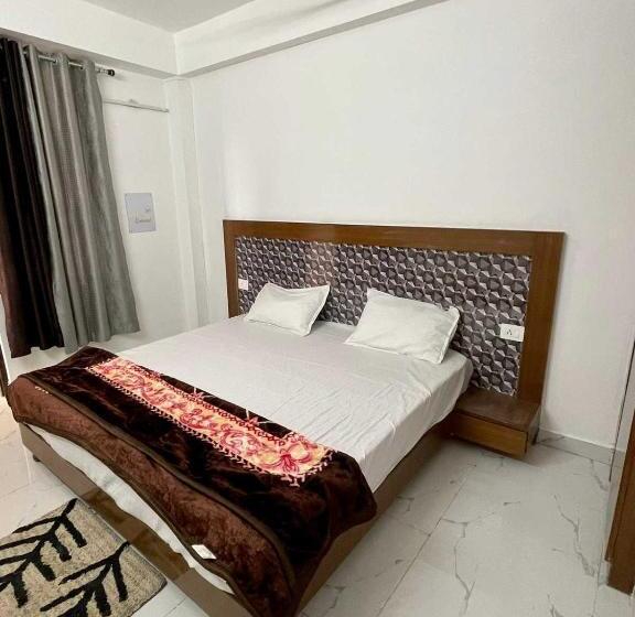 חדר קלאסי לשלושה, Oyo Hotel Sagar Presidency