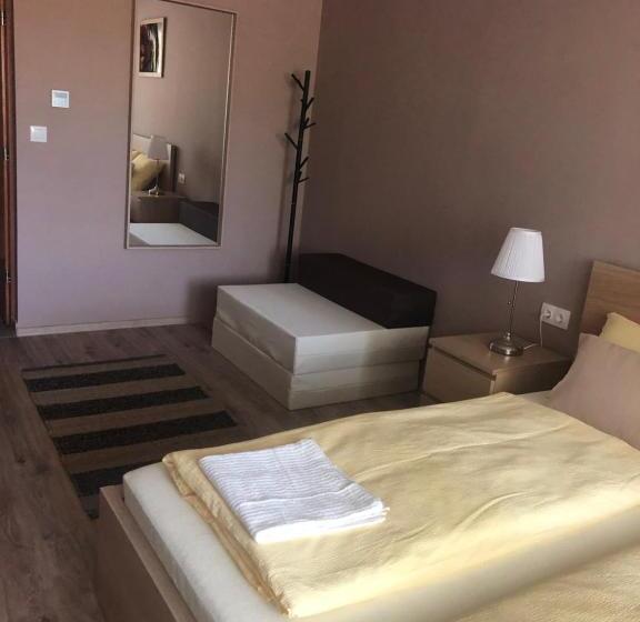 آپارتمان 1 خوابه با تراس, Castellum Apartmanház