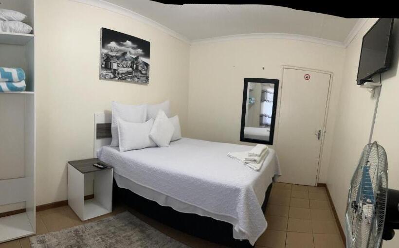 Номер Стандарт, Ncotshane Bnb
