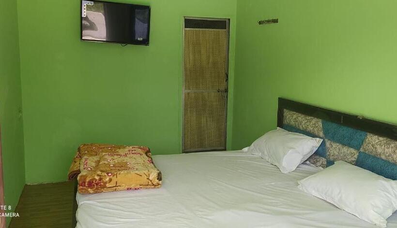 Трехместный Номер Классика, Oyo Hotel Mavi Palace
