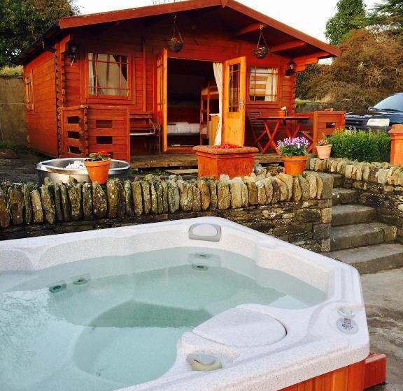 샬레, Chalet Free Sauna & Spa Superking Bed