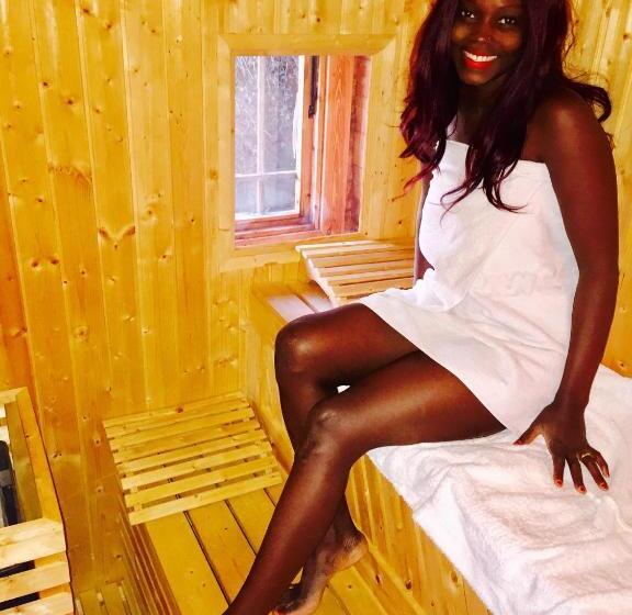 샬레, Chalet Free Sauna & Spa Superking Bed