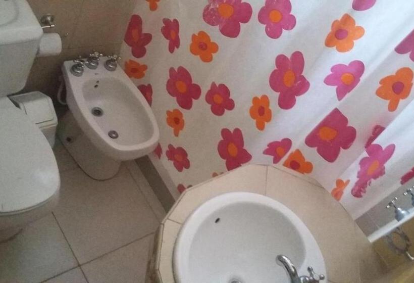 Quarto Triplo Estandar, Hostel Santa Maria De Oro