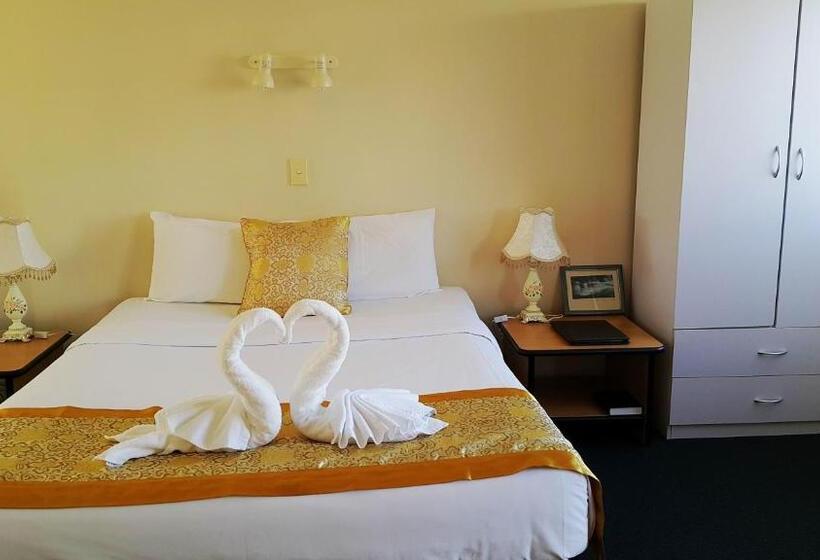이그제큐티브 인테리어 스튜디오, Aurora City Suites Motel