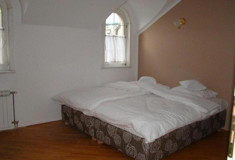سوییت, Guest House Zamak