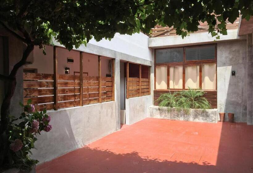 غرفة سوبيريور ثلاثية, Colonial