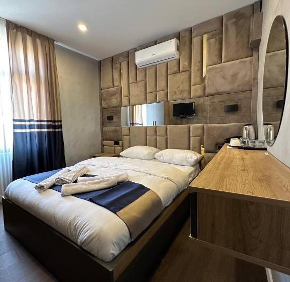 Номер Deluxe, Sosyete Butik Otel
