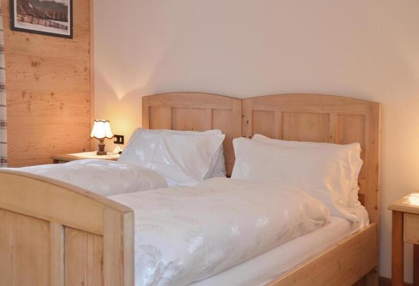 Apartamento 1 Quarto Rés-do-chão, Villa Mirabell