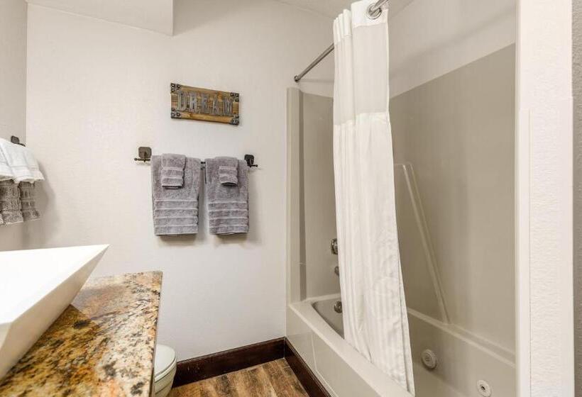 Студио Стандарт с Видом, King Suite   4 Guest   Hot Tub   Pool   Free Shuttle   Cedar Breaks Lodge