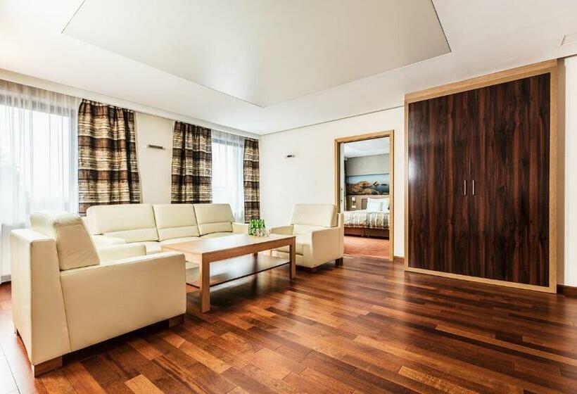 Deluxe Suite, Amazonka Conference And Spa