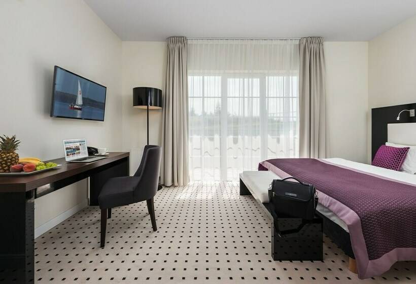 Номер Deluxe Вид на Озеро, Boutique Apartmenty M&m