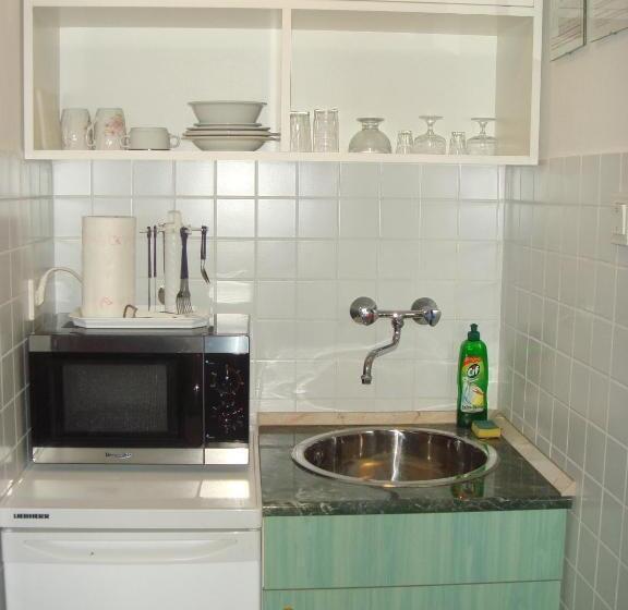 Студия Стандарт, Róza Hotel és Apartmanház
