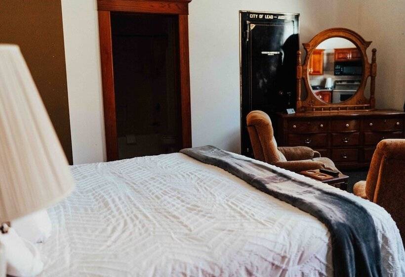Студия Deluxe, Town Hall Inn