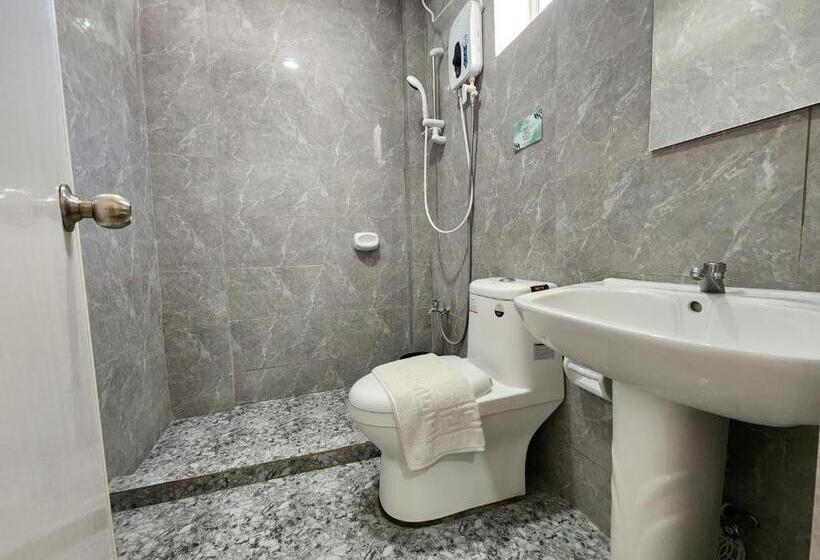اتاق خانوادگی, Jade Resort   Bauang, La Union