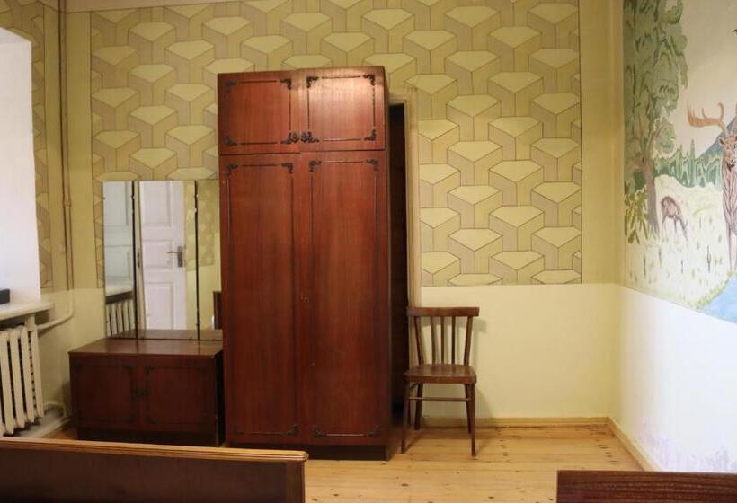 Семейный Номер, Selina Guest House