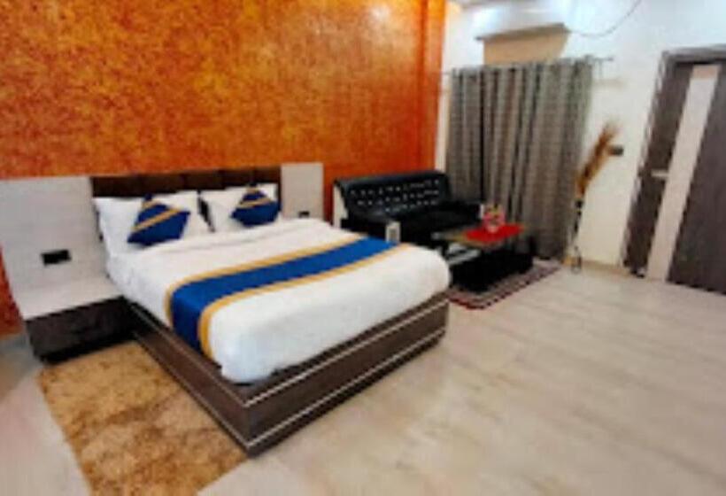 Стандартный Номер Кровать Кинг, Guru Dev Palace Hotel & Lawn,ayodhya