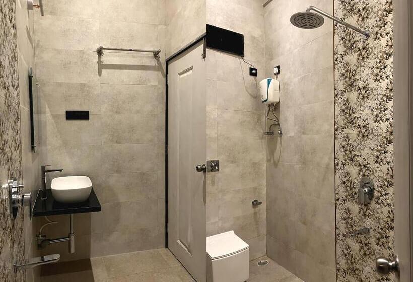 Номер Deluxe Кровать Кинг, Kiana Stays