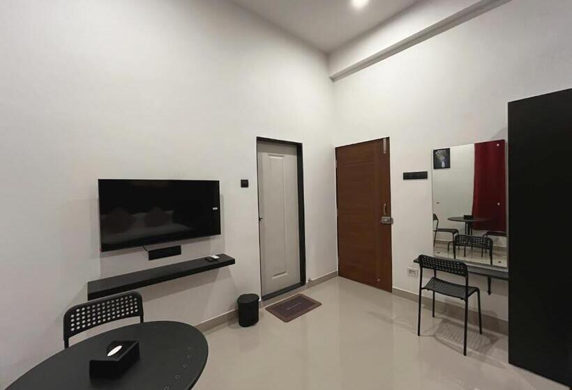 Номер Deluxe Кровать Кинг, Kiana Stays