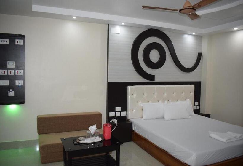 اتاق لوکس, Rupasi Bangla 2, New Digha   Near Sea Beach ! Easygorooms