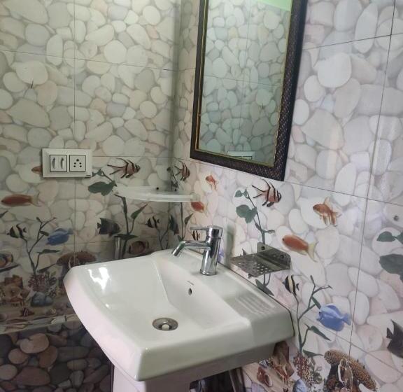스탠다드 룸 킹사이즈 침대, Solan Regency
