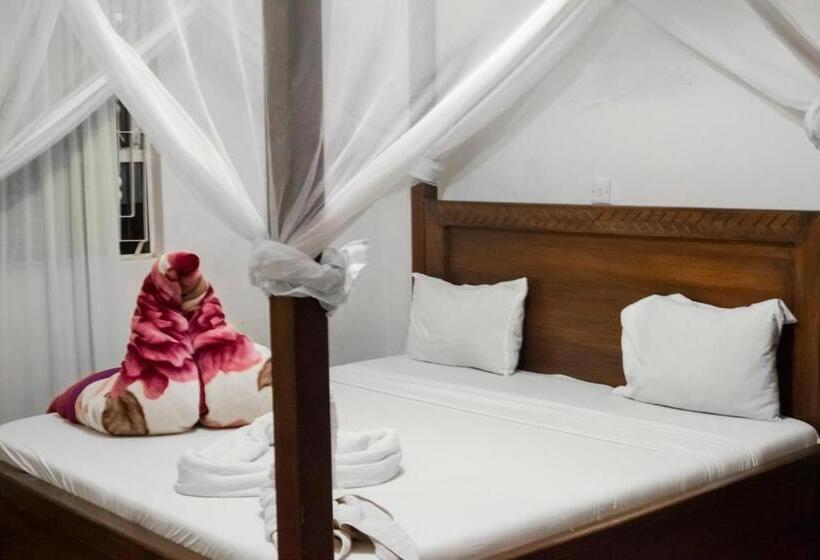 اتاق لوکس با تخت بزرگ, Kilimanjaro Vines Retreat Hotel Mdawi